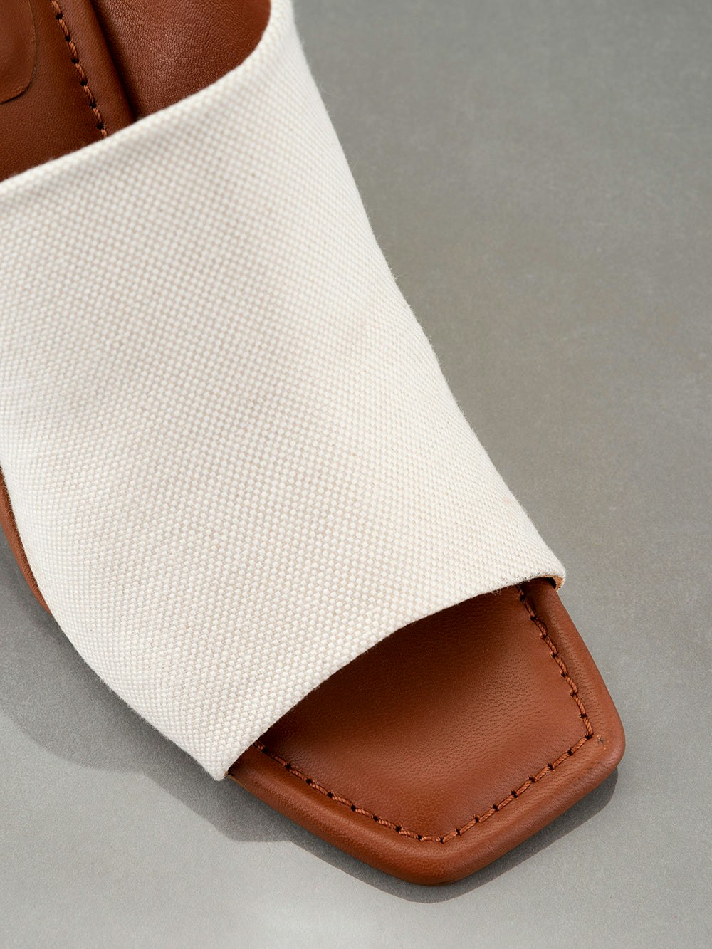 shoe detail view alt:size alt:fit1